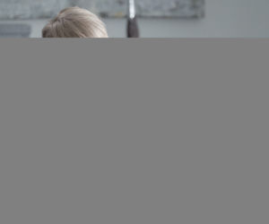 Przyjaciółki odcinek 131. Inga (Małgorzata Socha), prezes Iwona Mistkiewicz (Monika Dryl)