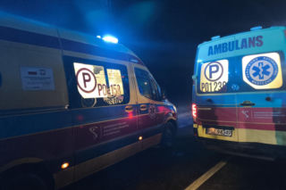 Tragiczne dachowanie na prostej drodze. 18-letni pasażer zginął na miejscu [ZDJĘCIA]