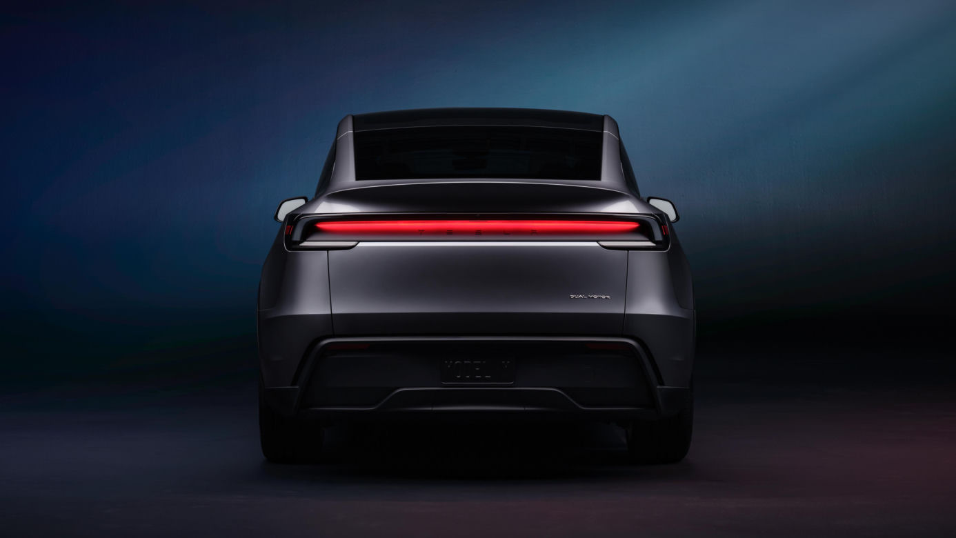 Tesla Model Y (2025)