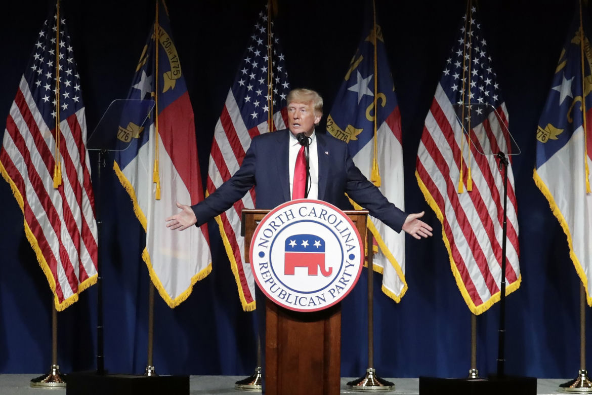 Awantura o spodnie Trumpa! Coś było nie tak