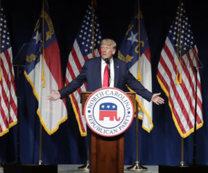 Awantura o spodnie Trumpa! Coś było nie tak