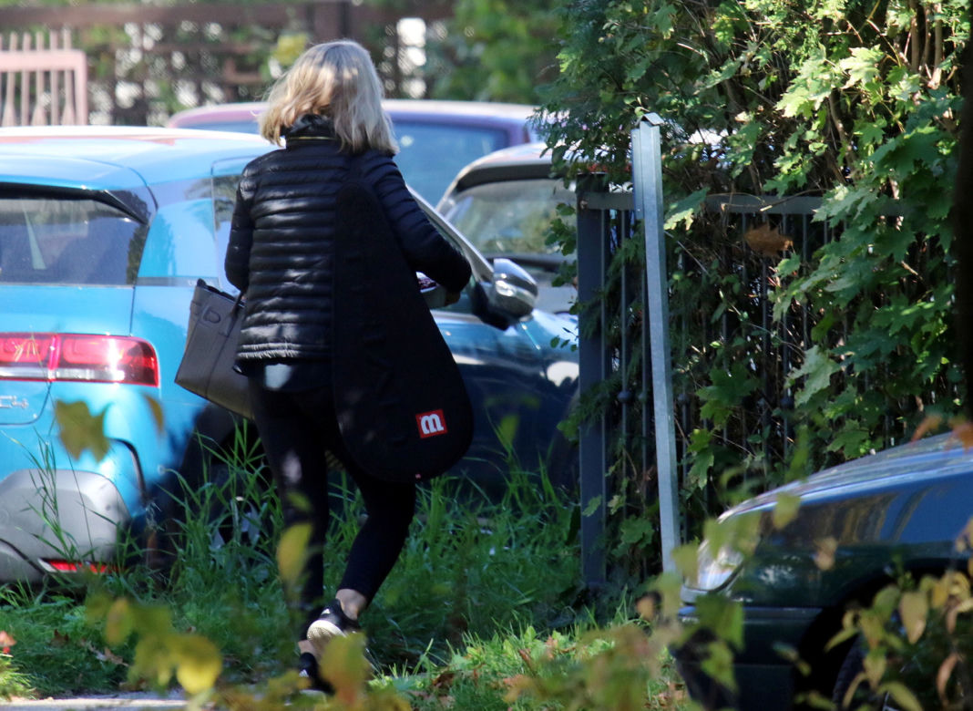 Małgorzata Tusk wraca z zakupów