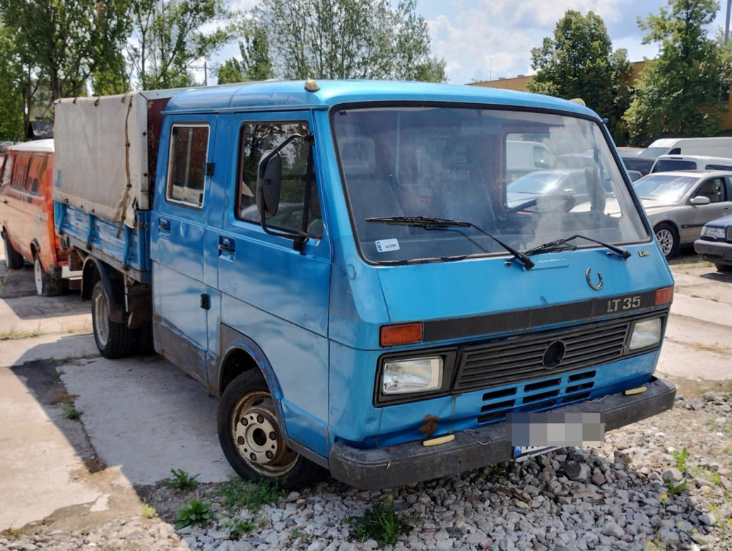 Warszawski ZDM licytuje samochody z ulicy! W ofercie są prawdziwe perełki