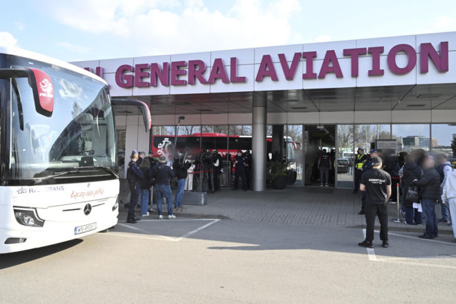 Polscy piłkarze polecieli na finał baraży ze Szwecją