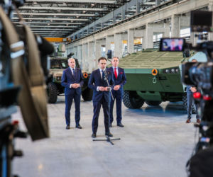 Rosomak z gigantycznym wsparciem 57 mln zł. Zwiększenie produkcji i linia dla Legwanów