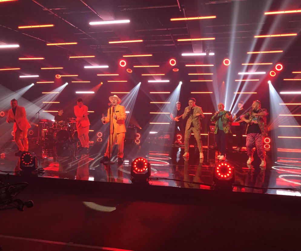 „Niech żyje wolność” – Marcin Miller (Boys) i Poranne Wyjce dali czadu! Zobacz koncert w Pierwsza Zmiana Show VOX FM [WIDEO]