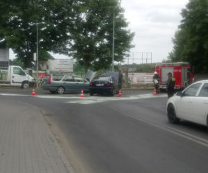 Zderzenie dwóch aut w podbydgoskim Żołędowie! [ZDJĘCIA]
