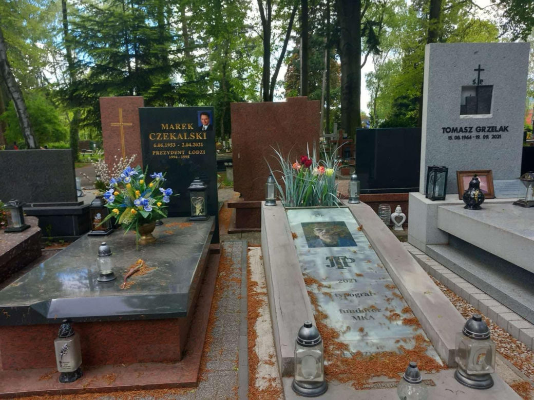 Aleja Zasłużonych Doły