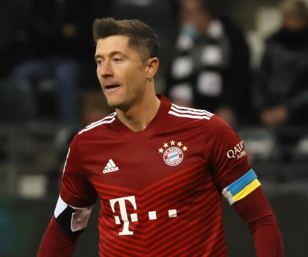 Piękny gest kapitana reprezentacji Polski! Lewandowski zagrał z ukraińską flagą na ramieniu 