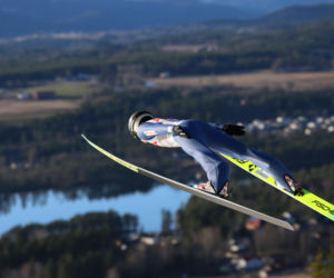 Kacper Tomasiak zaliczył dramatycznie wyglądający upadek w Vikersund