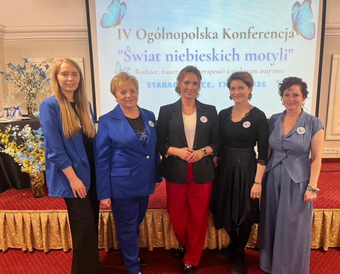 Świat Niebieskich Motyli w Starachowicach. Jak IV Ogólnopolska Konferencja zmienia rzeczywistość osób w spektrum autyzmu
