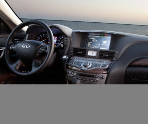 Infiniti M