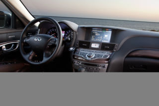 Infiniti M