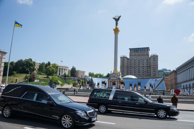 Pogrzeb Liubavy i Viry Yakovlevy. Siostry zginęły tragicznie w wyniku rosyjskiego ataku rakietowego na budynek mieszkalny