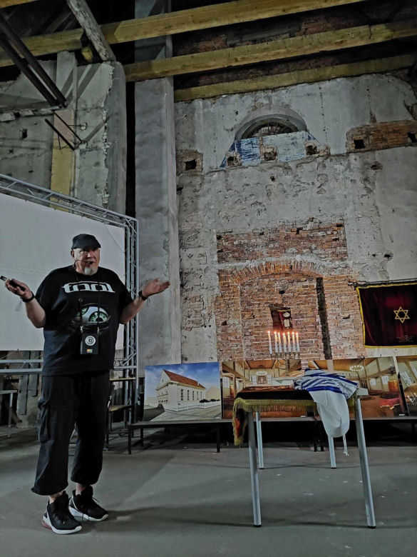 Byliśmy nocą we wnętrzach synagogi w Starym Fordonie. Taka okazja nie trafia się co dzień! [GALERIA]