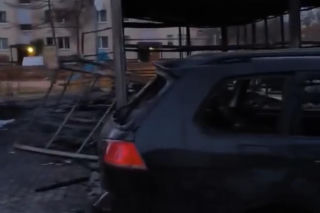 Nocny pożar wiaty śmietnikowej na ul. Osiedlowej - Spaliło się 5 aut