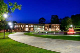 Morawica, demograficzny fenomen świętokrzyskiego. Dlaczego to miasteczko przyciąga jak magnes?