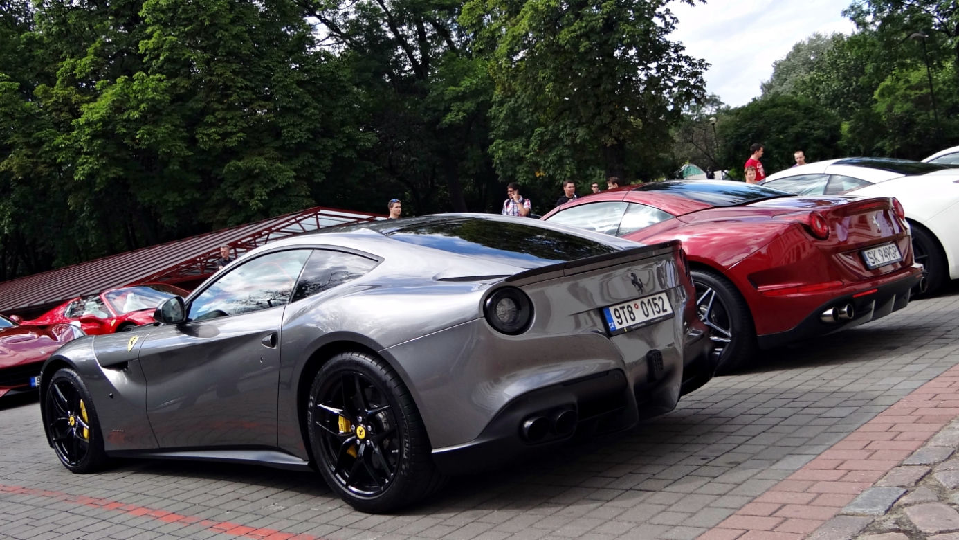 Kawalkada Ferrari przez Polskę 2015