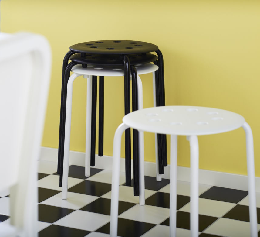 Stołki IKEA do małej kuchni 