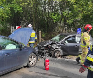 Baranowo. Wyjechała L-ce przed maskę. Dwie osoby poszkodowane w wypadku [ZDJĘCIA]