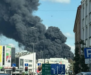 Ogromny pożar w centrum Białegostoku. Na miejscu pracuje straż pożarna