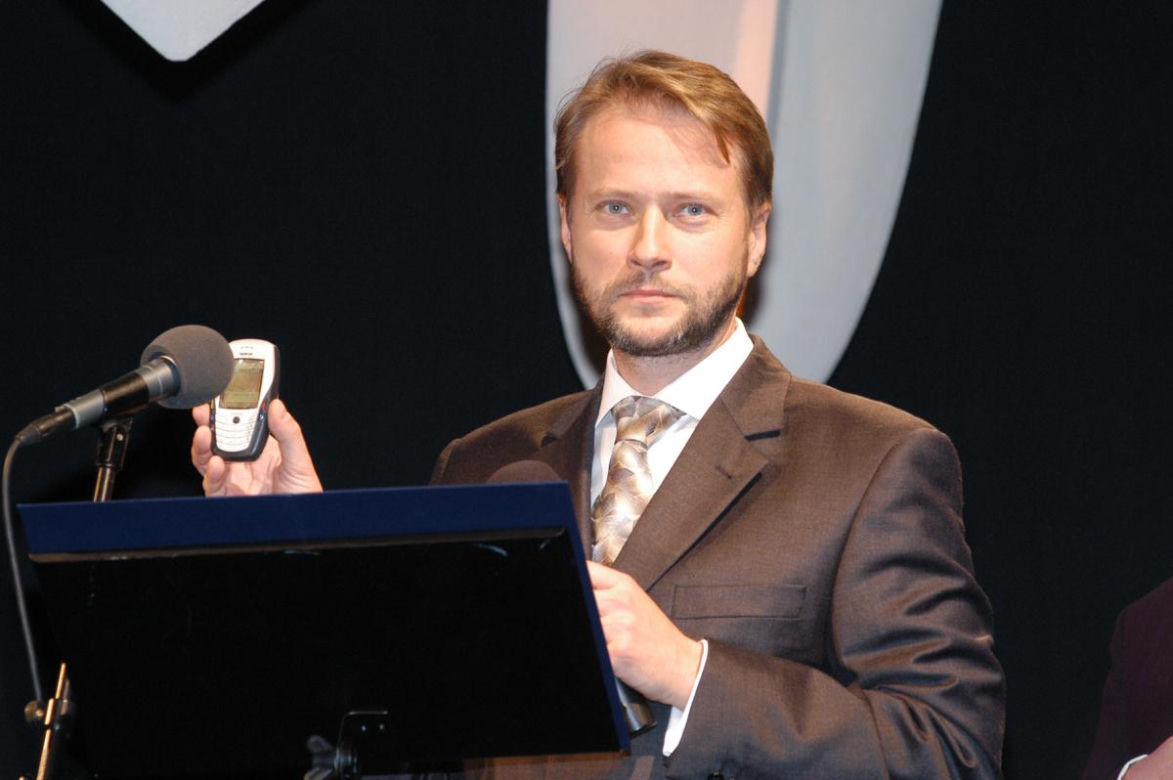 Od "Na dobre i na złe" po "Ojca Mateusza". Tak na przestrzeni lat zmieniał się Artur Żmijewski