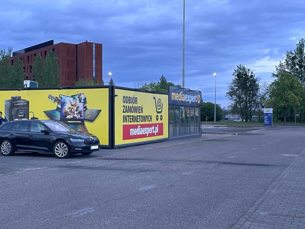 Tak wygląda teren wokół dawnego Tesco. Zobacz co się zmieniło