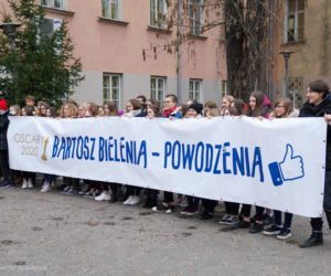 Oscary 2020. Boże Ciało dostanie stauetkę? W Białymstoku pojawiły się banery