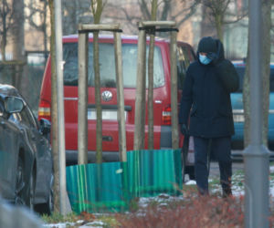 Tusk skrobie szyby żonie