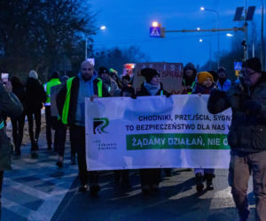Kolejny protest na DK nr 80. Mieszkańcy Czarnowa wciąż pamiętają o wypadku, w którym zginął Kuba