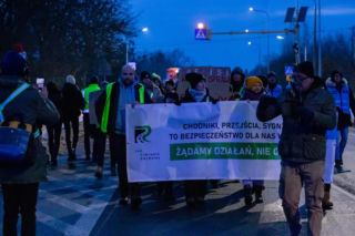 Kolejny protest na DK nr 80. Mieszkańcy Czarnowa wciąż pamiętają o wypadku, w którym zginął Kuba