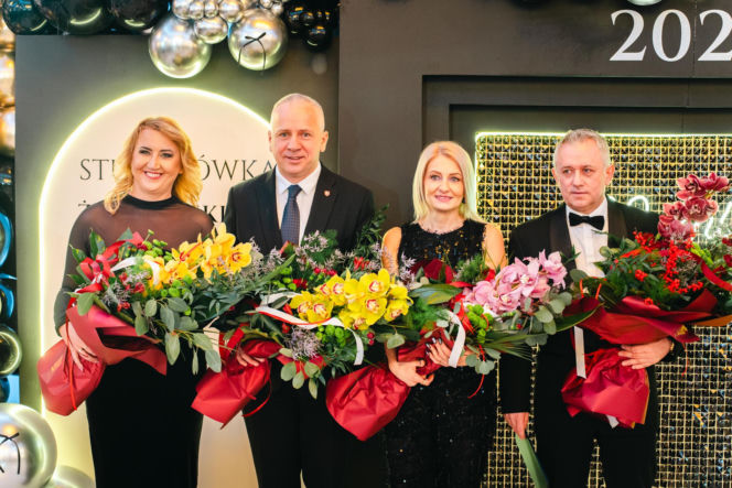 Studniówka 2026 młodzieży z IV LO im. Hetmana Stanisława Żółkiewskiego w Siedlcach