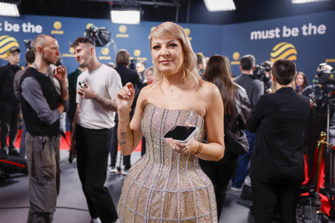 Magdalena Narożna królową ramówki Polsatu! Gwiazda disco polo w odważnej mini z błyskiem!