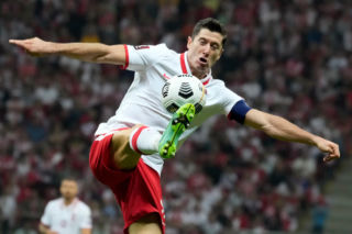 Zebrali ogromne pieniądze na Robercie Lewandowskim. Kwota zwala z nóg