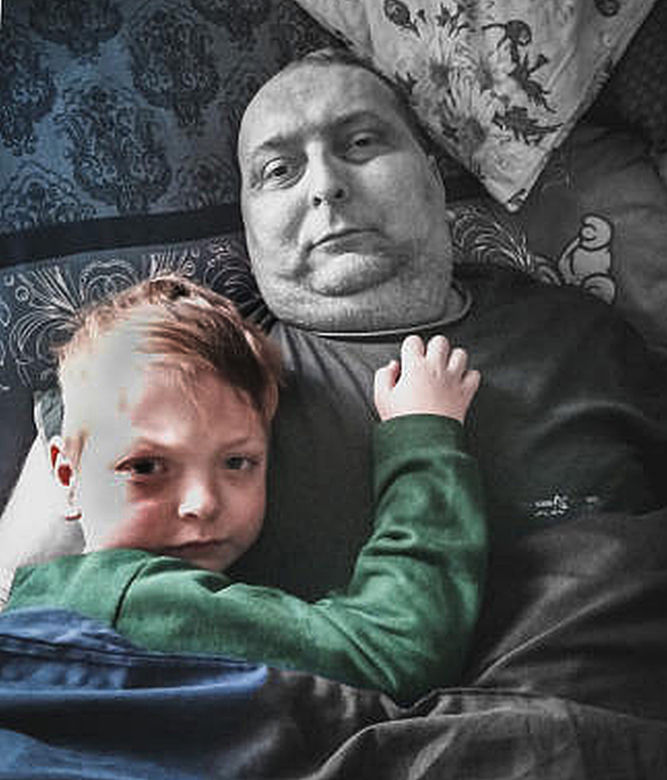 Rak zabija rodzinę. Uśmiercił tatę, a teraz trawi małego Wiktorka