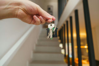 Mieszkania z rynku wtórnego znikają z list ogłoszeń. Jak wygląda sytuacja w Warszawie?