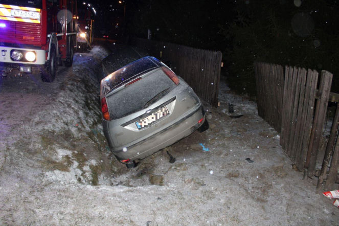 Groźny wypadek pijanego kierowcy pod Tarnowem. Ranna kobieta w szpitalu