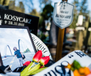 Tłumy na pogrzebie Macieja Kosycarza