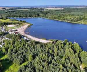 Oto najpiękniejsza wieś Dolnego Śląska. Ma plażę jak nad morzem