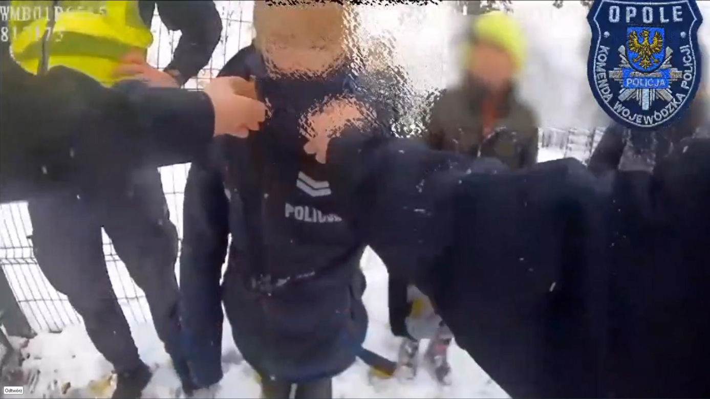 Nysa. Troje dzieci uwięzionych w niecce na skateparku. Groziło im zamarznięcie