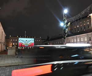 Oprawa niewpuszczona na mecz z Holandią. Wyświetlono ją na Pałacu Prezydenckim