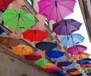 Kolorowe parasole letnią wizytówką Tarnowa