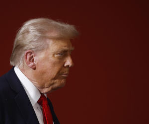 Trump przysnął na oficjalnym spotkaniu! Jest stary i coraz bardziej to widać