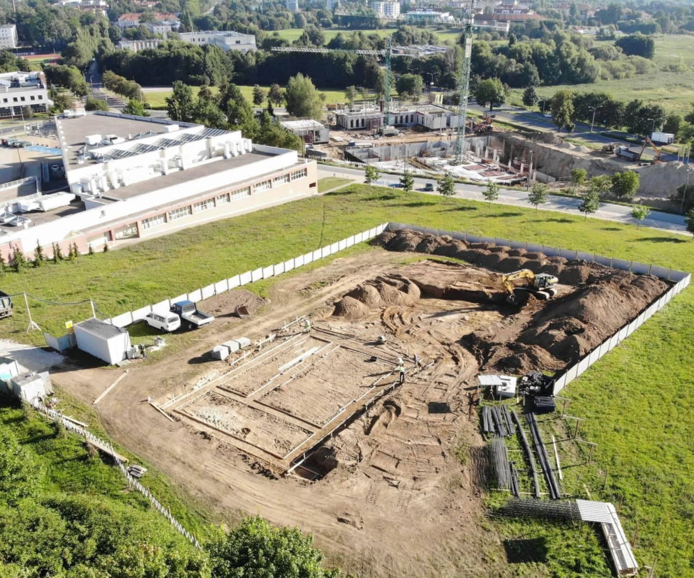 Na UWM rozpoczęła się budowa Polikliniki Wyjazdowej Dużych Zwierząt