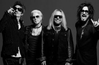 Nikki Sixx tłumaczy się z podkładów na koncertach Mötley Crüe! Zrobili tak przed nami Queen
