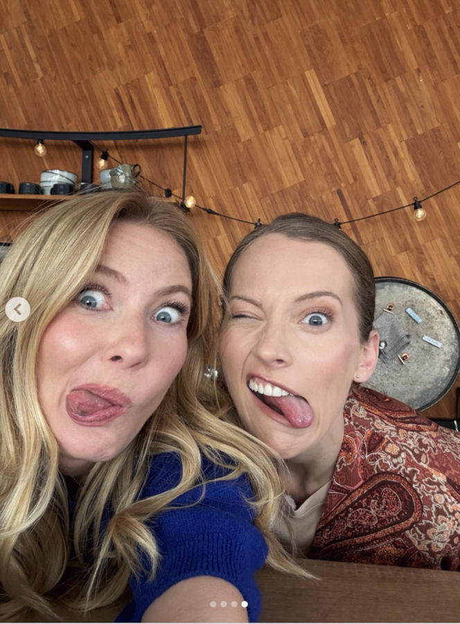 Barwy szczęścia. Renata (Anna Mrozowska), Dominika (Karolina Chapko)
