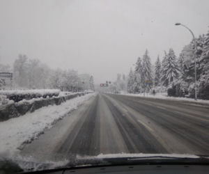 FATALNE warunki na drogach Rzeszowa. Śnieżny ARMAGEDON! [ZDJĘCIA]