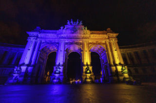 Świat w barwach Ukrainy. Architektoniczne ikony z wyjątkowymi iluminacjami [GALERIA]
