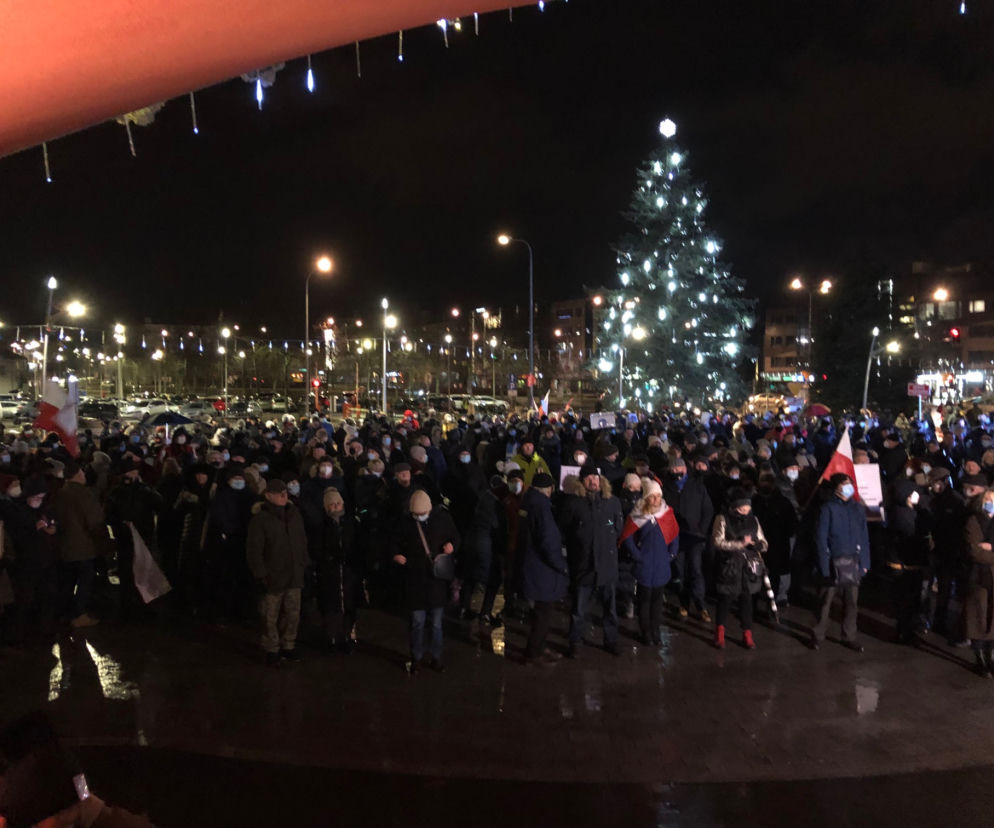 Protest w obronie wolnych mediów w Kielcach