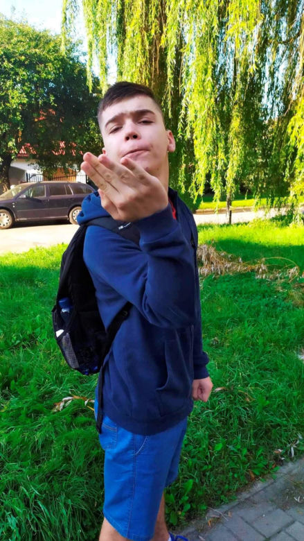 Koledzy niechcący powiesili 12-letniego Kubę. Tragiczny finał zabawy. Mama i syn dzielnie walczą o zdrowie